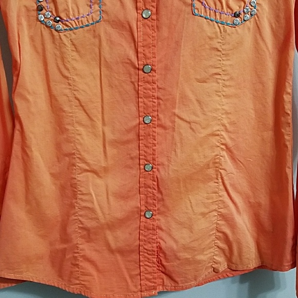 Long sleeve light weight button down from Buckle - Picture 8 of 8